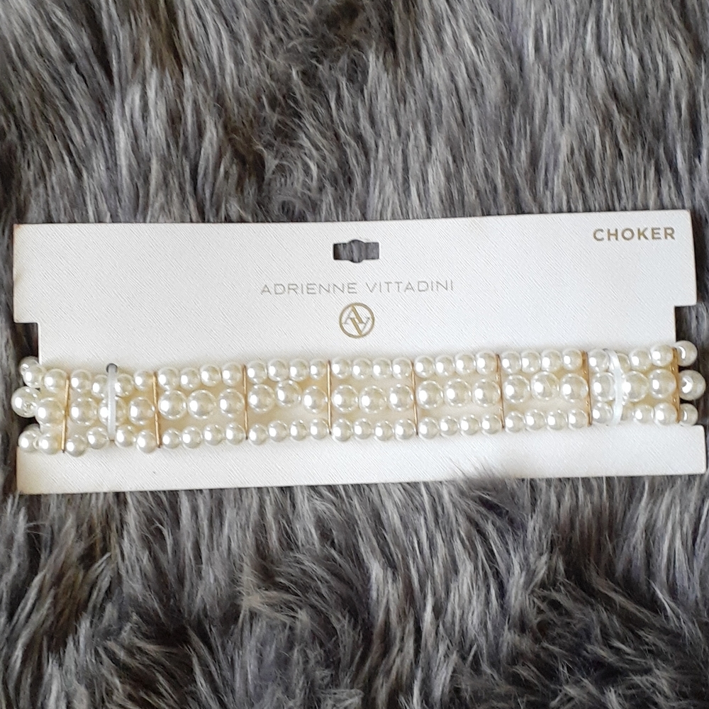 Ladies Pearl Choker